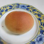 はとやベーカリー - ブルーベリー＆クリームチーズ６０円。

中にブルーベリージャムと相性の良いクリームチーズを詰めてあります。