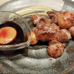 robatayakinikutaishuusakabagokan - 鶏肝ちょい焼き 680円(以下税別)
