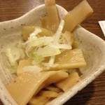 つけめんTETSU 品川店 - 生ビールにはメンマが付いて来ます