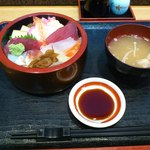 末廣寿し - ランチちらし　680円