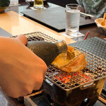 Ginza Kanimitsu - 毛蟹の甲羅焼きからの熱燗
