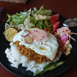 シャムロックカフェ - チキンキーマカレー