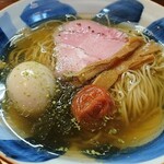 さんくるげ - 清湯スープなのにしっかり煮干しの風味を感じます。