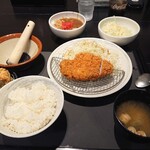 Gohandokoro Gozenya - 【2020.6.15(月)】ロースカツ定食(120g)1,078円