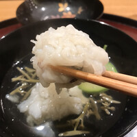 日本料理 太月 - フルコース１６５００円。鱧のお椀。ふんわりとした食感と広がる旨味がたまりません（╹◡╹）（╹◡╹）