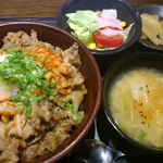 月の雫 西新宿店 - Bランチ（豚キムチ丼）