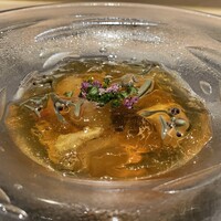 銀座 大石 - 北海道尽くし、ウニ・北寄貝・ボタン海老のコンソメゼリー　厳選食材の美味しさのハーモニーが素晴らしい♪