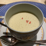 ストラスヴァリウス - ホワイトアスパラの冷製ポタージュ