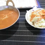 ラーニキッチン - カレーとサラダ