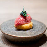 USHIGORO S. - キャビアと和牛のタルタル