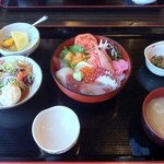 Kagoshima Hirakawa Umino Eki Tori Katsutei - 海鮮丼