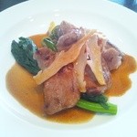 シェ ヌウ - 銘柄ポークのジンジャー風味。和の味が少しして美味でした＾＾豚かぁって思ったけど◎（笑