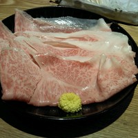 和牛 まつした 本通り店 - 鹿児島県産のサーロインのしゃぶしゃぶ肉です。屈指の美味さです。
