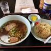 Yoshi mi - Aランチ（炒飯・半ラーメン・漬物）900円税込