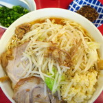 ラーメン二郎 - ラーメン小＋ニンニク多め＋青ネギ＋シビれ