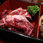 米沢牛炭火焼肉 上杉 - おすすめ焼肉ランチ(1880円)　お肉アップ