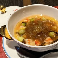 4000 Chinese Restaurant - 酸辣湯　苦瓜・巻き海老・とうもろこし・キクラゲに、気仙沼産モウカ鮫のほぐした鱶鰭♪