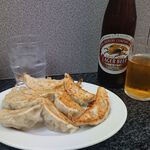 新味覚 - 餃子と瓶ビール（小）