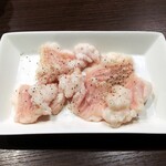 炭火焼肉ふじた - ホルモン塩650円。