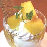 ユーユー - マンゴーパフェ食べました。美味しかったです。