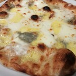 GOOD CHEESE GOOD PIZZA - アップ