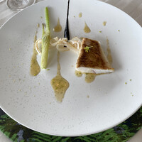 エノテーカ ピンキオーリ 名古屋 - 北海道産サメカレイのソテー、ミニウイキョウのコンフィとベルモットのソース