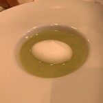 ドゥ・リヨン - ポタージュスープ　グリンピース
