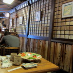 いづ重 - 異国の方々もご来店。