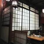 いづ重 - 店内左手・1番奥☆障子の向こうが気になる～住みたいかも＾＾