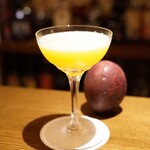 Bar柿沼 - パッションフルーツとラムのカクテル