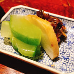 富小路 やま岸 - 香の物　柴漬け、山芋、瓜浅漬