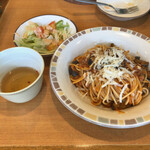 サイゼリヤ - ナスのミートソースパスタランチ　500円