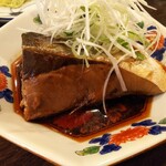 金町製麺 - 天然ブリの煮付け　400円