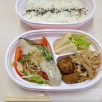 ニコリ - ランチをお弁当でテイクアウトもできます！700円