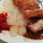 ちとせ - カツカレー￥1,050　サイドビュー