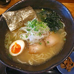 Oishii Motsu Nabe To Hakata No Sengyo Minatoan - 