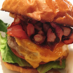 Lantern burger - 肉汁たっぷりのベーコンエッグチーズバーガー