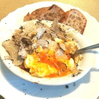 La Brianza - 写真が増えちゃうから控えようと思うのに、いつも撮っちゃう(笑)　そのくらいの感動がいつもあるたまごの黄身色☆