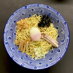 東京煮干屋本舗 - 温玉油そば