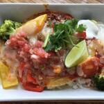 MUCHO MODERN MEXICANO - 牛挽肉と10種野菜のエンチラーダ