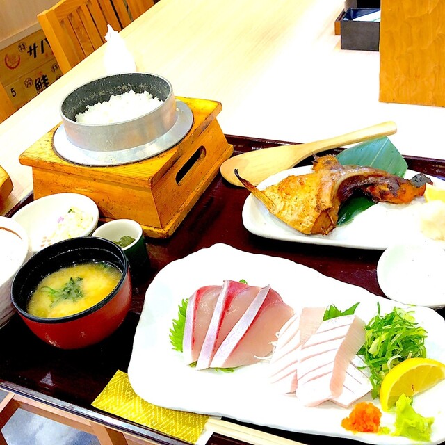 魚 きんぐ ウオキング 滝尾 海鮮丼 食べログ