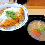 かつや - かつ丼(梅)￥539＆とん汁(小)￥132