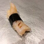 鮨 万代 - ミル貝