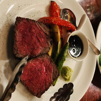 カルネジーオ イースト - 