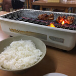 鳥八食堂 - ごはんも食べるよ