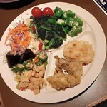 ブッフェ エクスブルー イオンモール鶴見緑地 - サラダ、おから、てんぷら（レンコン、舞茸、鶏肉）