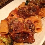 ファッティーズ - 牛テールのリガトーニ