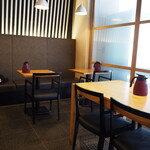 鯛担麺専門店 抱きしめ鯛 - 店内（テーブル席）