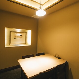 2階個室（4名席）