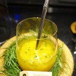 セララバアド - オレンジとパッションフルーツのソーダ